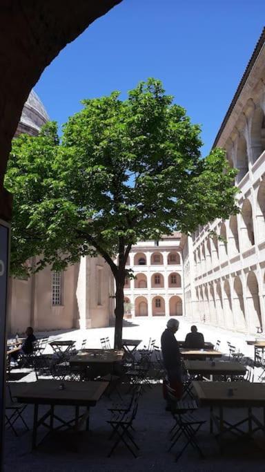 Plein Coeur Du Quartier Du Panier . Chaleureux T2. Apartamento Marselha Exterior foto