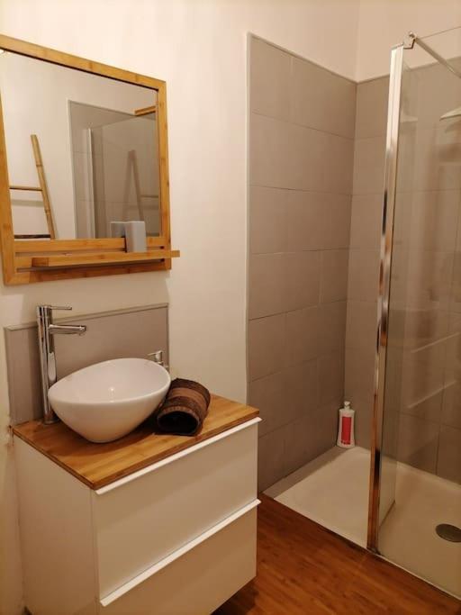 Plein Coeur Du Quartier Du Panier . Chaleureux T2. Apartamento Marselha Exterior foto